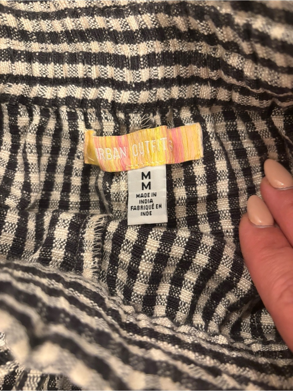 Urban Outfitters Black and White Gingham Drawstring Shorts Women’s Size M - Picture 2 of 4